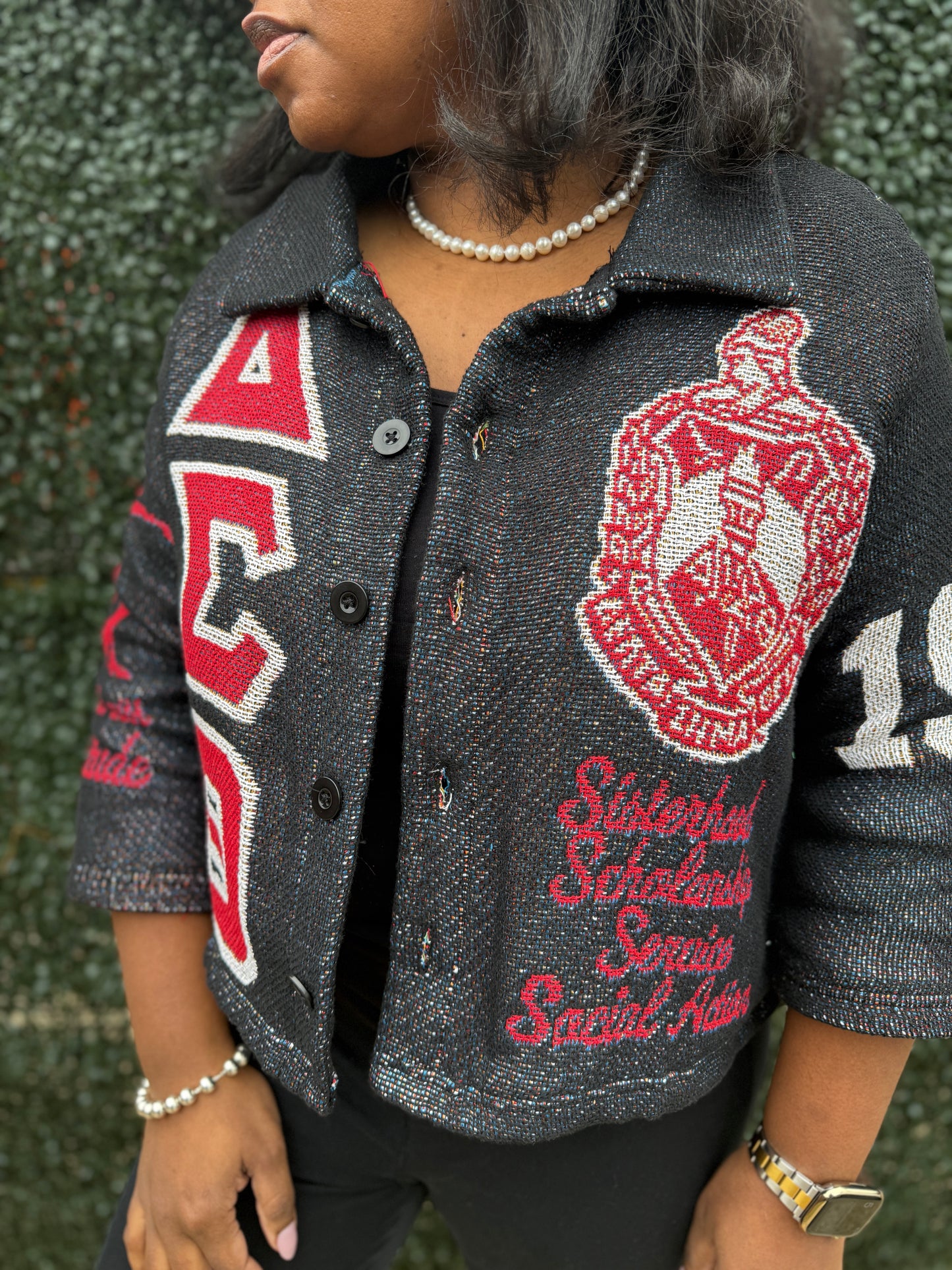 Delta Sigma Theta Sorority, Inc. Black Tapestry Shirt (PRE-ORDER)